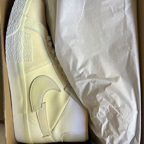 Nike SB Zoom Blazer Mid Men's 11.5 DR9087-700 Lemon Wash Yellow Skate Shoes - Picture 4 of 12